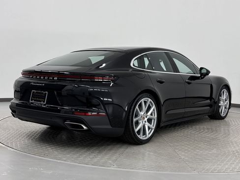 New 2025 Porsche Panamera 4 image 9