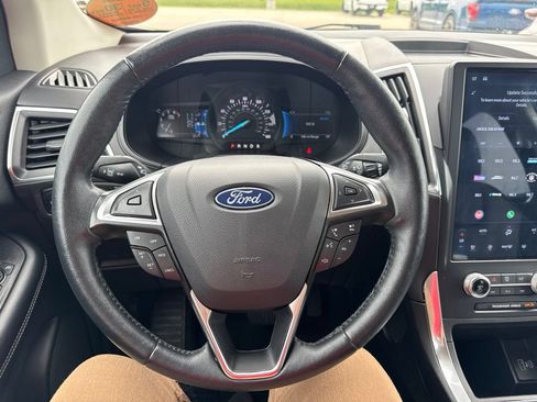 Used 2024 Ford Edge Titanium AWD/4WD image 10