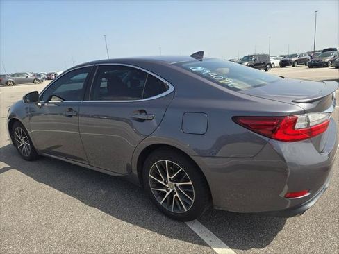 Used 2018 Lexus ES 350 w/ Luxury Package w/Wood Trim FWD image 8