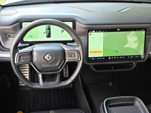 Used 2024 Rivian R1S Adventure AWD/4WD image 14
