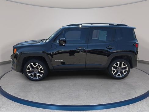 Used 2016 Jeep Renegade Latitude w/ Popular Equipment Group AWD/4WD image 9