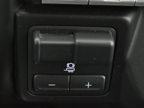 Used 2021 Chevrolet Silverado 1500 LTZ w/ Z71 Off-Road Package AWD/4WD image 34