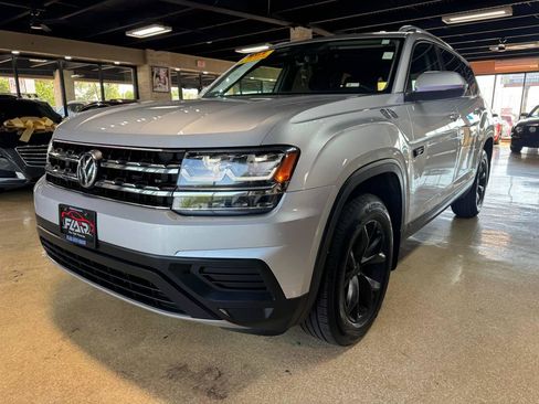 Used 2019 Volkswagen Atlas S FWD image 3