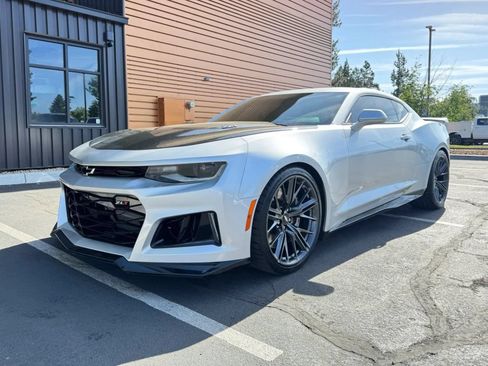 Used 2017 Chevrolet Camaro ZL1 RWD image 1