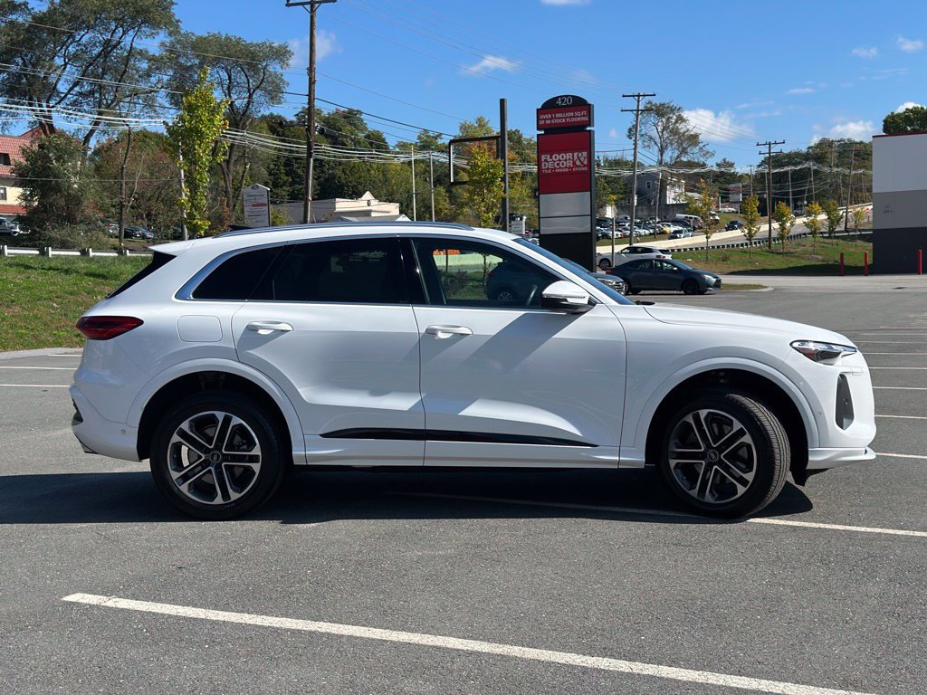 Used 2025 Audi Q5 Premium w/ Convenience Package AWD/4WD image 8