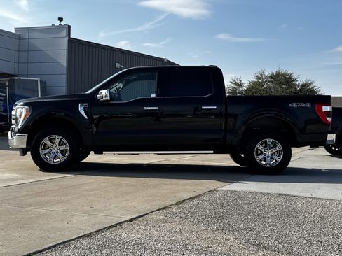 Used 2023 Ford F150 Lariat w/ Trailer Tow Package image 7