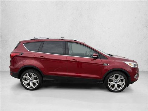 Used 2019 Ford Escape Titanium image 4