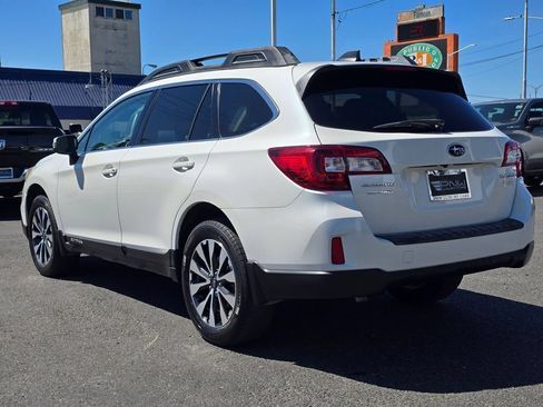 Used 2017 Subaru Outback 2.5i Limited AWD/4WD image 8