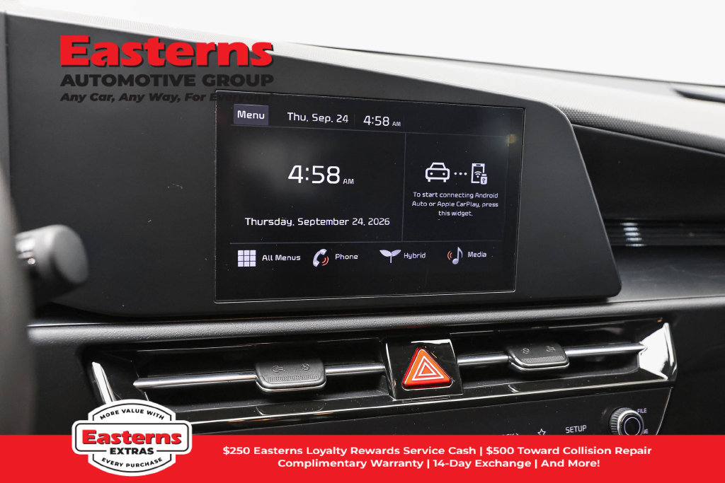 Used 2025 Kia Niro LX FWD image 19