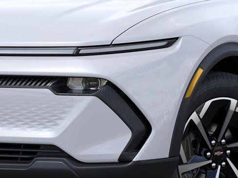 New 2026 Chevrolet Equinox EV LT image 10