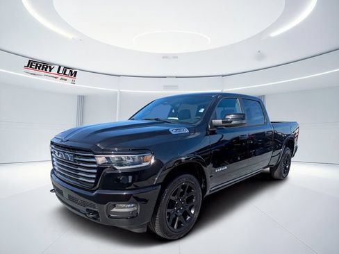 New 2026 RAM 1500 Laramie AWD/4WD image 7