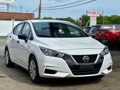 Used 2021 Nissan Versa S FWD image 1
