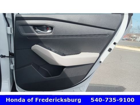Certified 2025 Honda Accord LX image 33