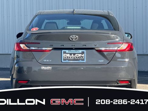 Used 2025 Toyota Camry SE FWD image 5