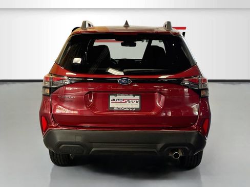 Used 2025 Subaru Forester Premium AWD/4WD image 6
