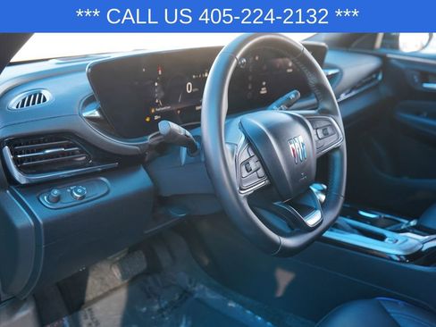 Used 2025 Buick Envista Sport Touring image 15