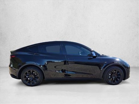 Used 2021 Tesla Model Y Long Range AWD/4WD image 4