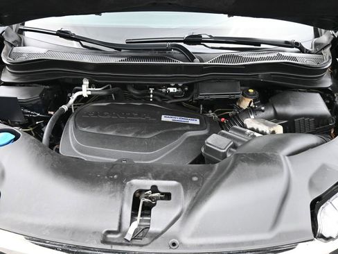 Used 2018 Honda Ridgeline Black Edition image 13