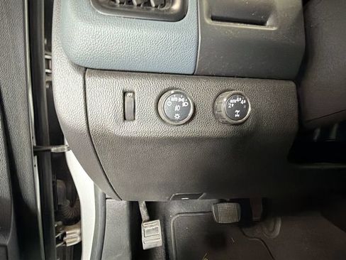 Used 2020 Chevrolet Colorado Z71 AWD/4WD image 18