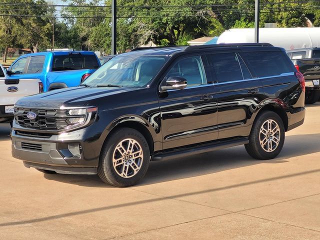 Used 2026 Ford Expedition Active RWD image 3