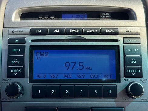 Used 2010 Hyundai Santa Fe GLS image 10