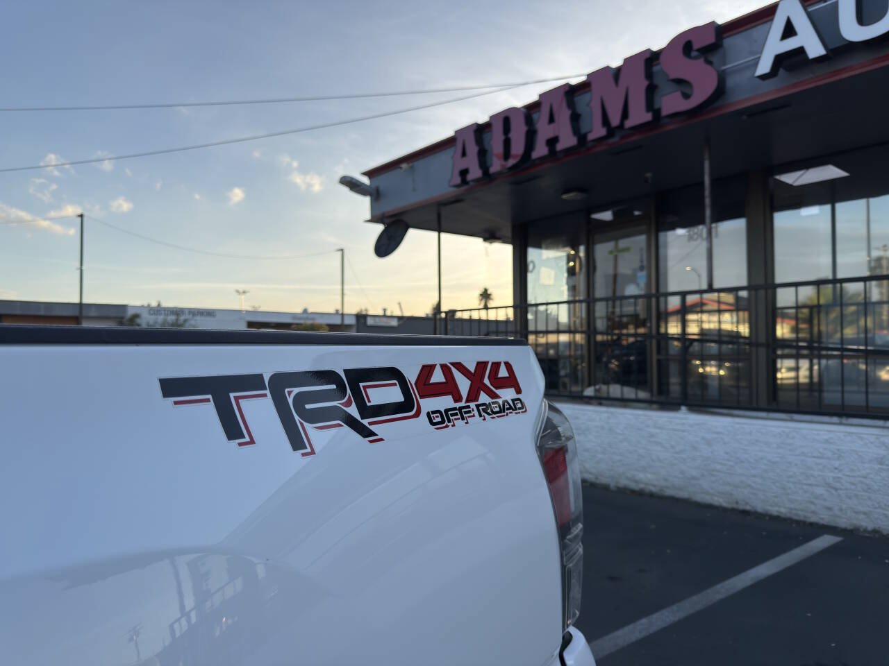 Used 2021 Toyota Tacoma TRD Off-Road w/ TRD Premium Off Road Package AWD/4WD image 25