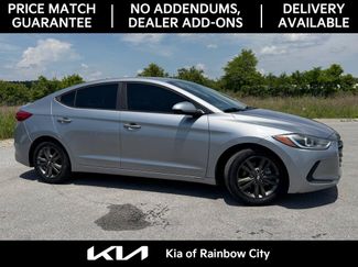 Used 2017 Hyundai Elantra SE FWD video 1
