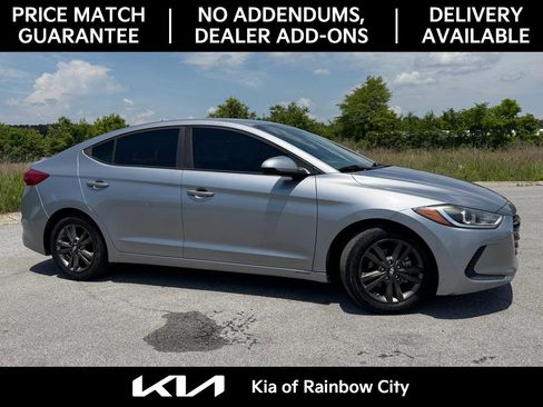 Used 2017 Hyundai Elantra SE FWD image 1