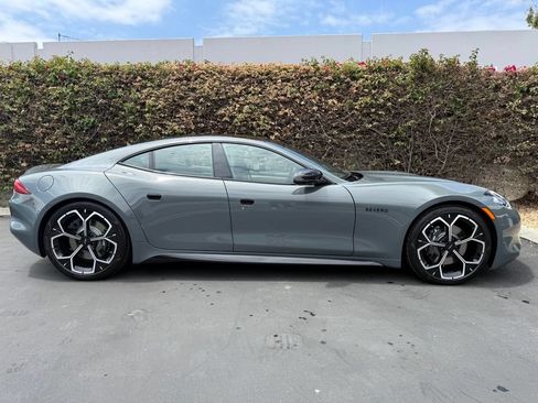 New 2025 Karma Revero Luxury RWD image 3