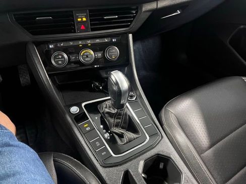 Used 2021 Volkswagen Jetta SE FWD image 29