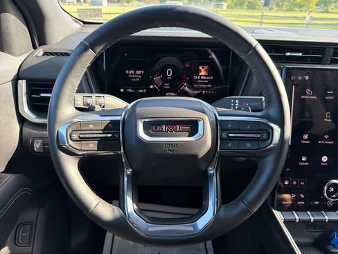 Used 2026 GMC Terrain Elevation w/ Elevation Premium Package AWD/4WD image 14