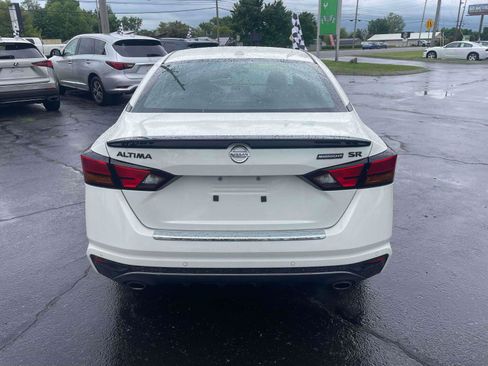 Used 2022 Nissan Altima 2.5 SR w/ Midnight Edition Package FWD image 8
