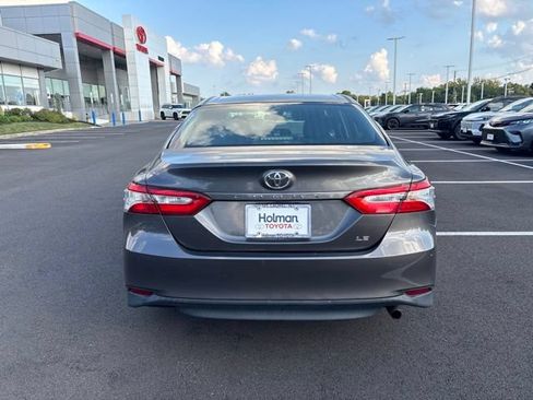 Used 2018 Toyota Camry LE FWD image 6