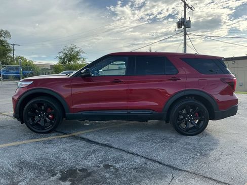 Used 2021 Ford Explorer ST w/ Equipment Group 401A AWD/4WD image 2