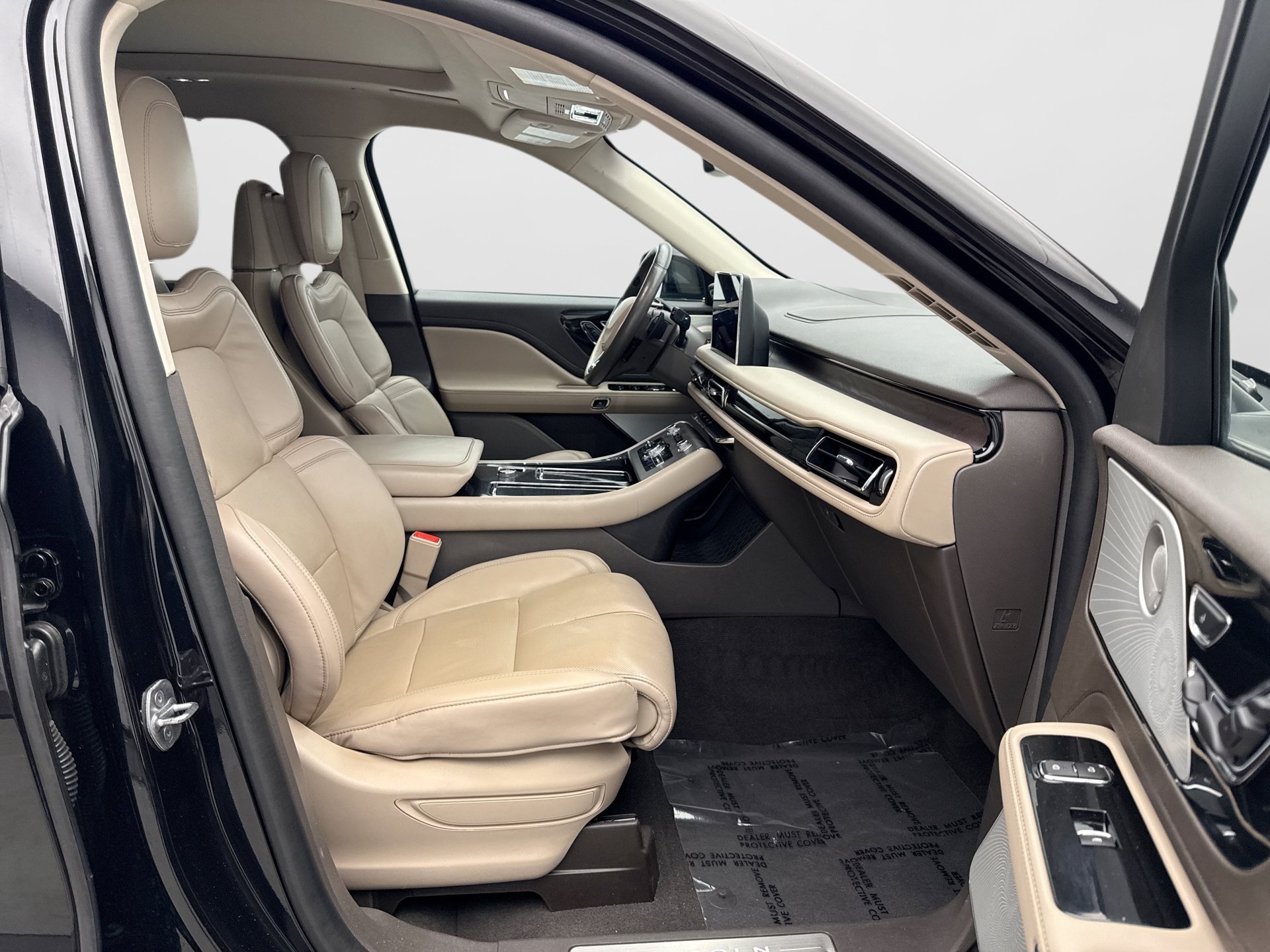 Used 2023 Lincoln Aviator Reserve w/ Equipment Group 201A AWD/4WD image 9