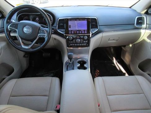 Used 2020 Jeep Grand Cherokee Limited w/ Luxury Group II image 12