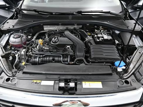 Used 2023 Volkswagen Jetta SE w/ Panoramic Sunroof Package FWD image 35