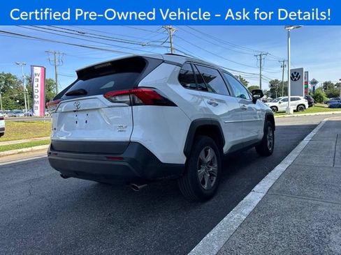 Used 2022 Toyota RAV4 XLE w/ Convenience Package AWD/4WD image 9