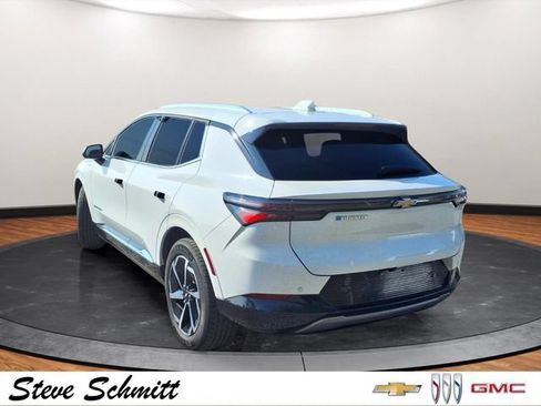 Used 2024 Chevrolet Equinox EV LT FWD image 3