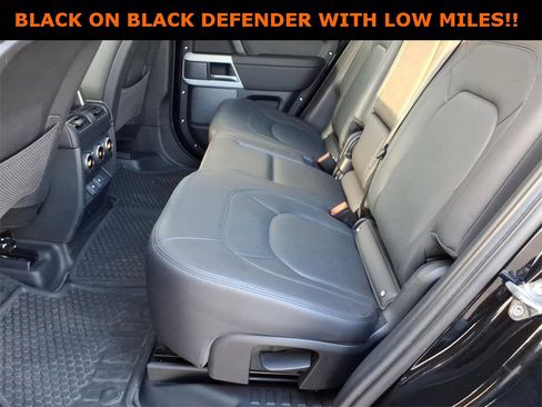 Used 2024 Land Rover Defender 110 S image 13