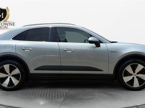 Used 2024 Porsche Macan 4 Electric AWD/4WD image 6