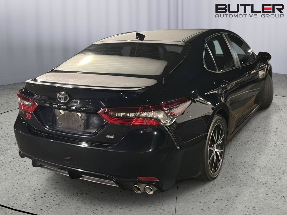 Used 2024 Toyota Camry SE w/ Convenience Package FWD image 7