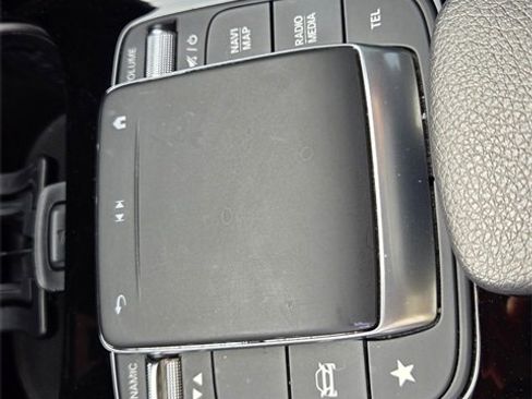 Used 2021 Mercedes-Benz GLA 250 image 23