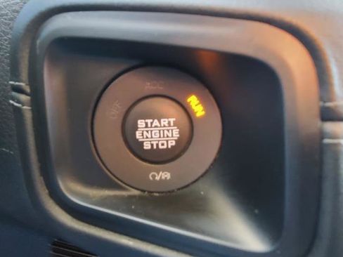 Used 2024 Jeep Wrangler Sahara image 18