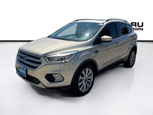 Used 2017 Ford Escape Titanium FWD image 3