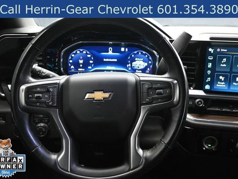 Used 2024 Chevrolet Tahoe LT RWD image 12