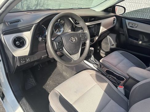 Used 2019 Toyota Corolla LE image 24