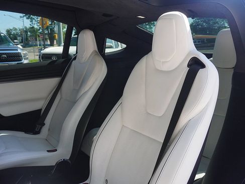 Used 2022 Tesla Model X Plaid AWD/4WD image 32