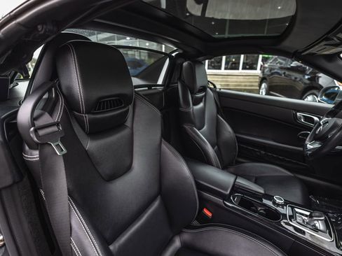 Used 2017 Mercedes-Benz SLC 300 image 29