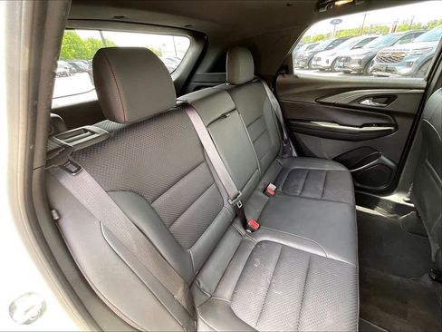 Used 2023 Chevrolet TrailBlazer RS w/ Sun and Liftgate Package AWD/4WD image 15